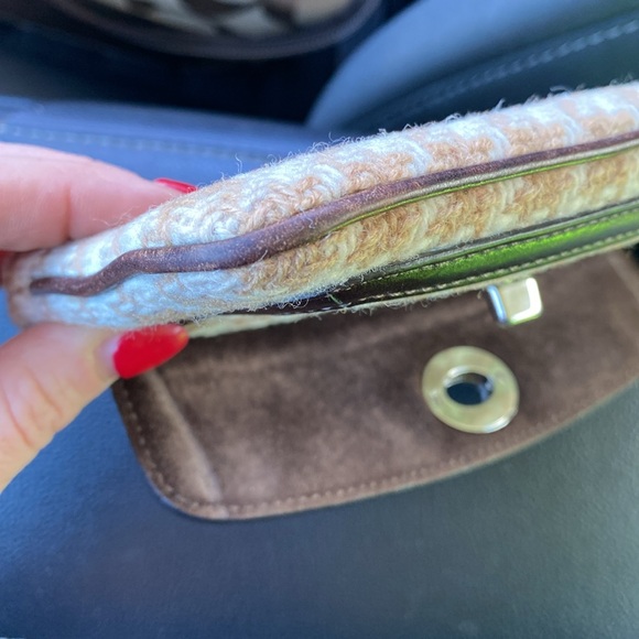 Coach suede and wool woven brown wristlet turn lock w/hangtag and tassel - Picture 10 of 17